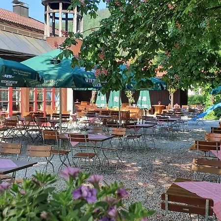 Otel Wirtshaus Zum Baumbach