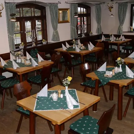 호텔 Wirtshaus Zum Baumbach *
