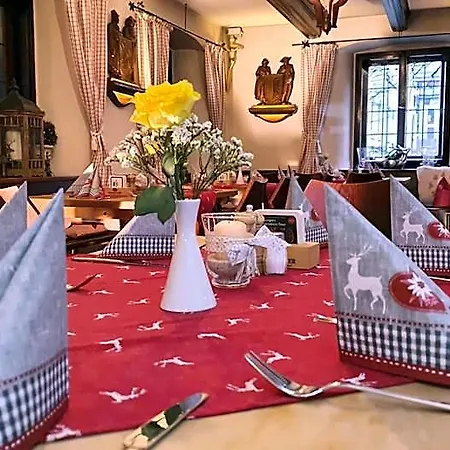 فندق Wirtshaus Zum Baumbach