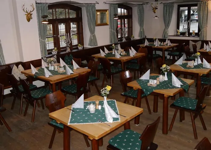 Hotell Wirtshaus Zum Baumbach *